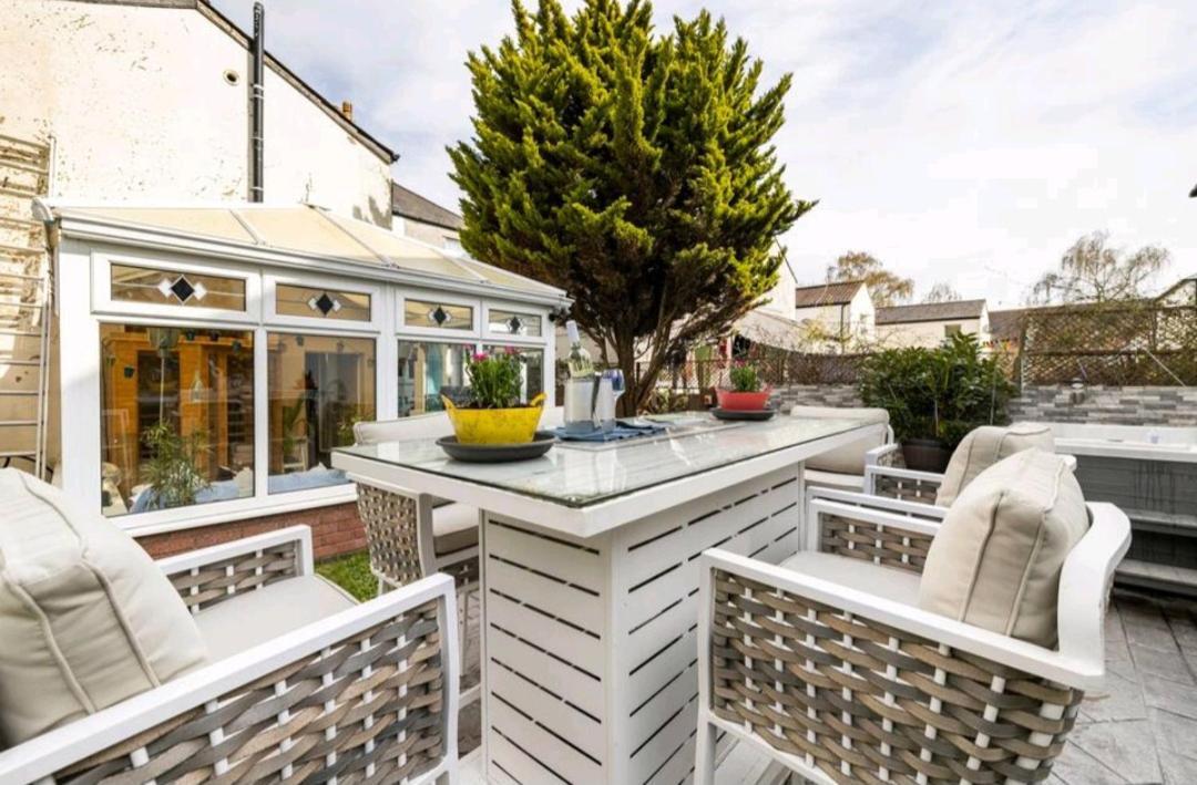 The Mews - Less Than 1Km To City Centre - Stadium - Castle - 10 Min Walk Cardiff Exterior photo